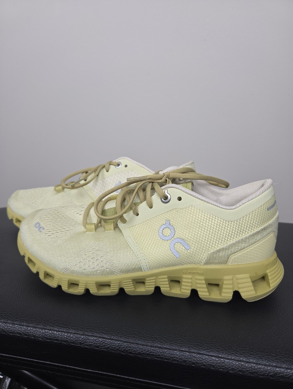 On Cloud X Women's Running Shoes Size 6 Glade Citron Yellow Cross Trainers Helio